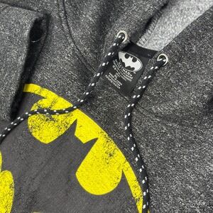 Batman Hoodie Men's XL Gray Graphic Logo Pullover Kangaroo Pocket DC Comics